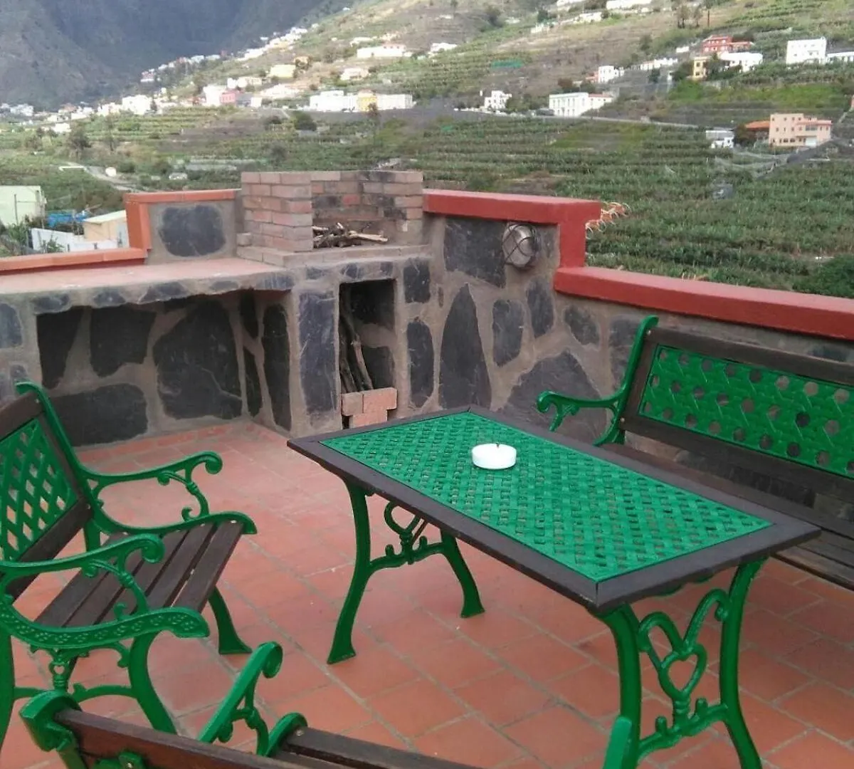 Bungalow Mit Einem Schlafzimmer Hermigua Spain